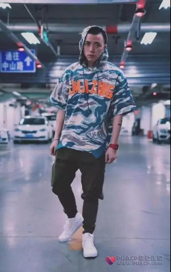 男生穿衣颜色搭配技巧,告别一身黑第14张